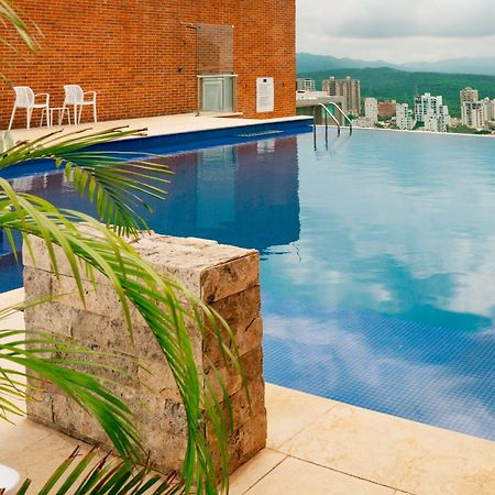 Hotel Dann Carlton Barranquilla Y Centro De Convenciones Exterior photo Infinity pool